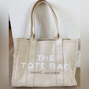 MARC JACOBS The Tote Bag Beige Large